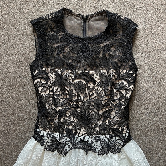 Mikael Aghal Black White Lace Evening Gown Wedding Floor Length Dress Women’s 4 - Picture 15 of 15